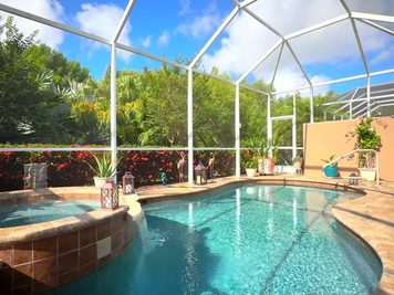 11045 Barnsley Dr, Venice — pool